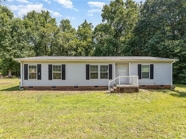 576 Clay St, Linwood, NC 27299