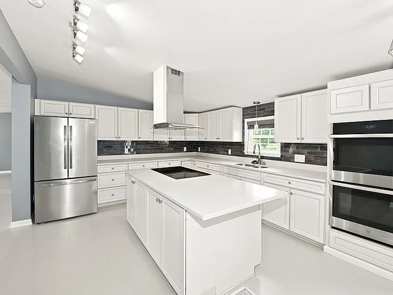 1765 Jenkins Printing Dr — Photo 1