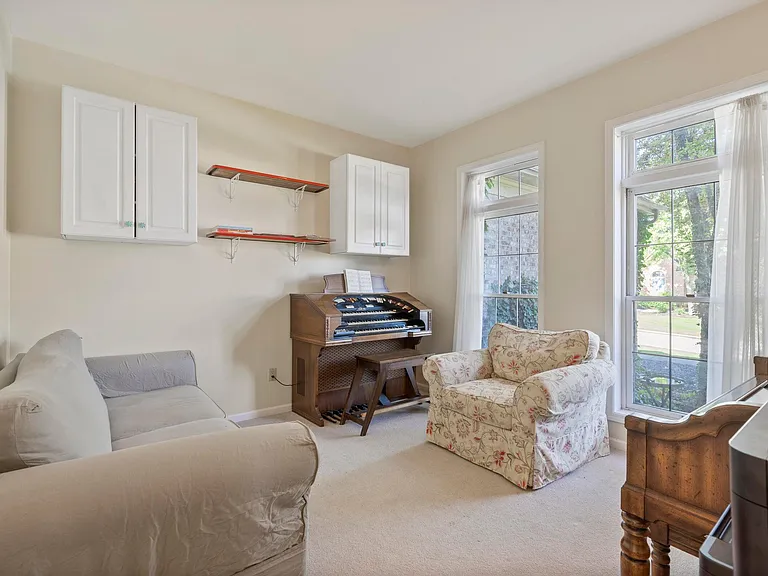 17733 Rolling Woods Cir — Photo 26
