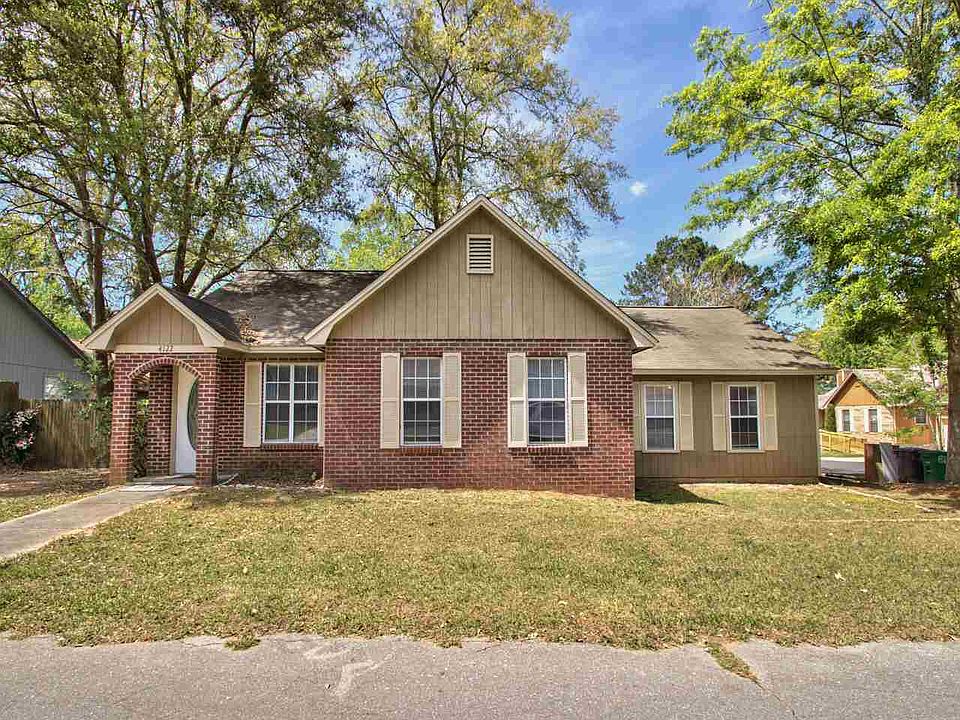 1st image of 4122 Laurel Oak Cir