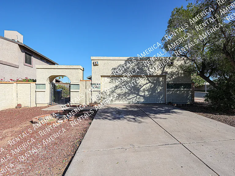 630 E Jensen St #128 — Photo 3