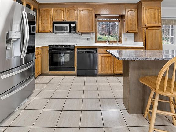 3rd image of 884 Northwind Dr