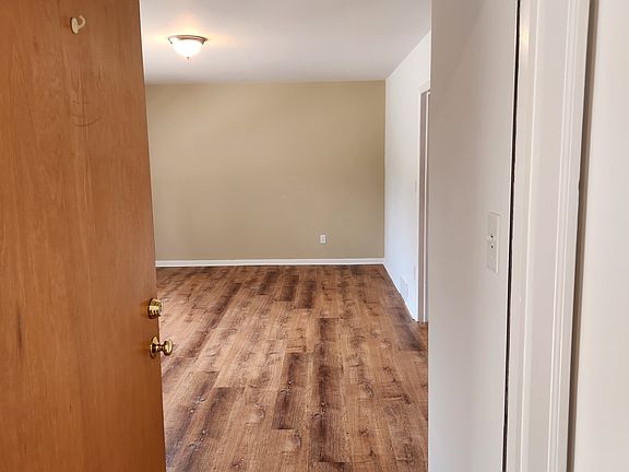 3rd image of 500 Faunce St Floor 1
