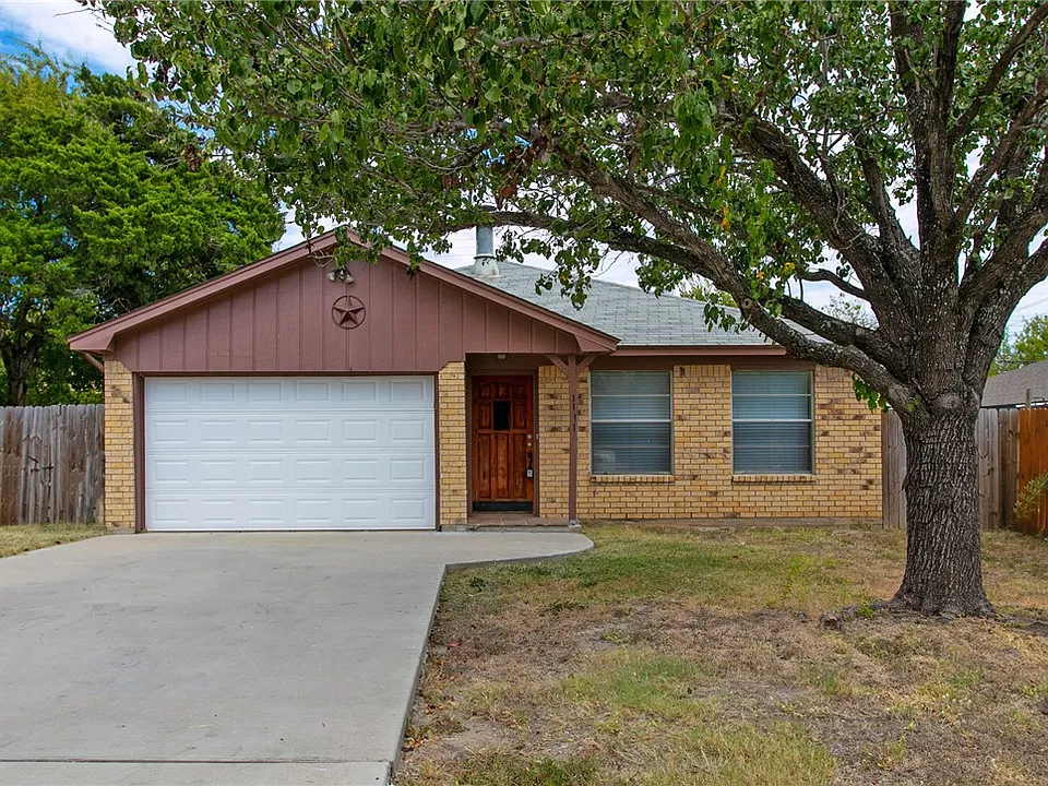 1111 Braeswood Dr