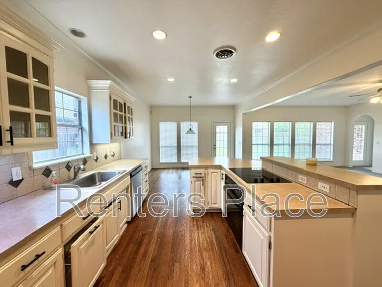 8523 S 70th East Ave — Photo 8