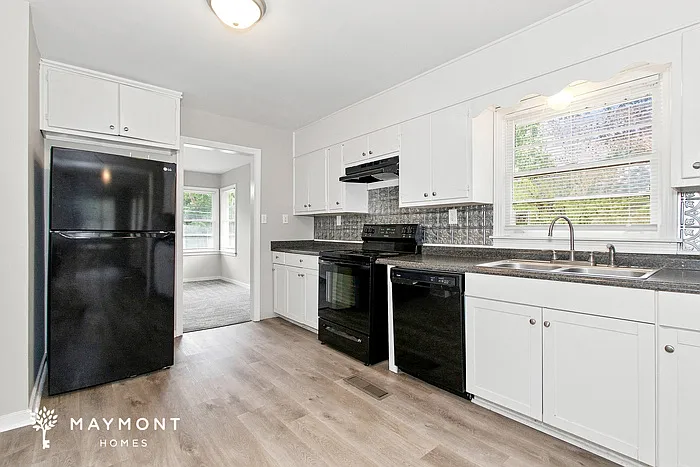 205 Ridgewood Ave — Photo 8