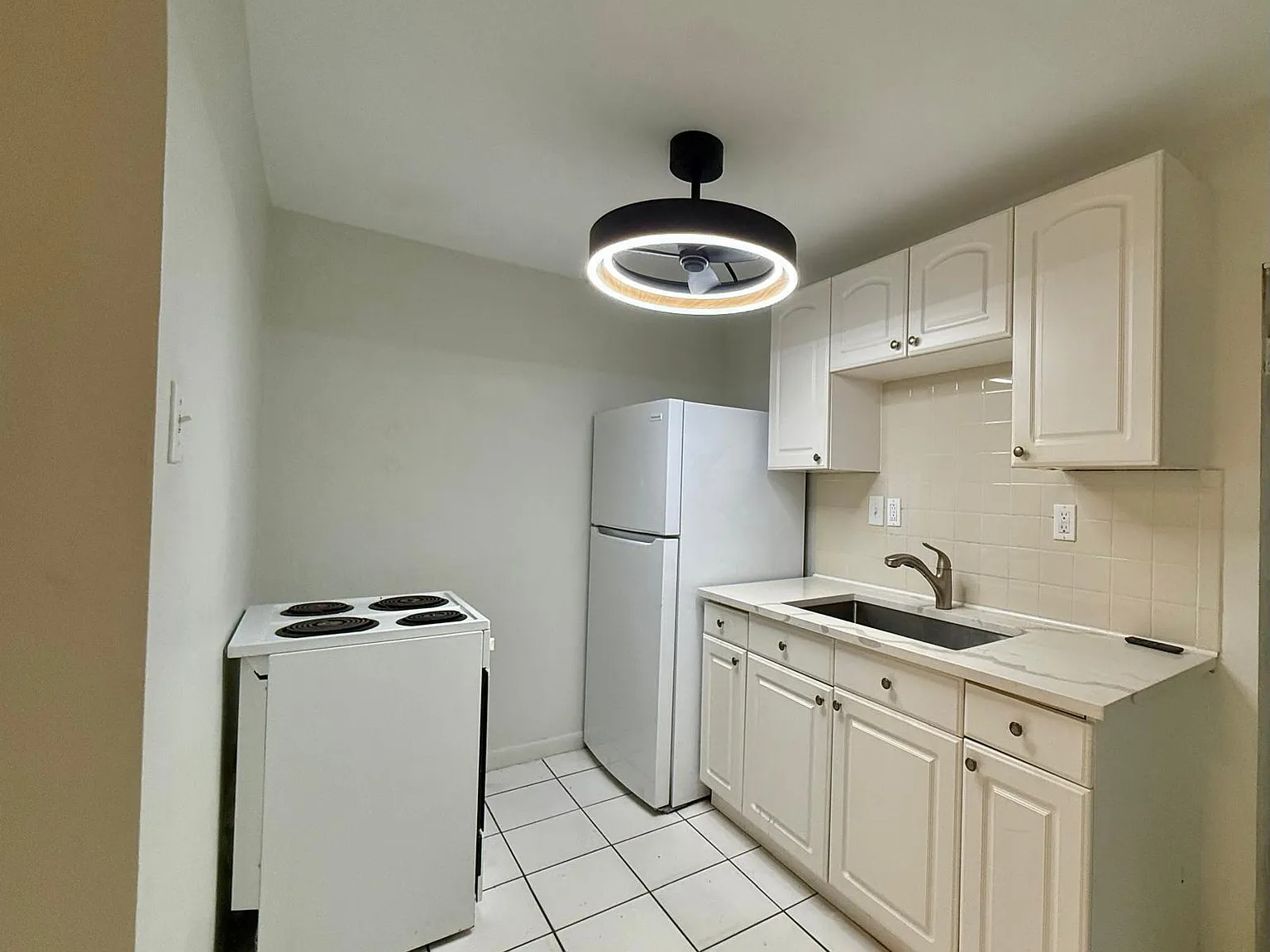 Studio, 525 sqft, $1,495 — Photo 3