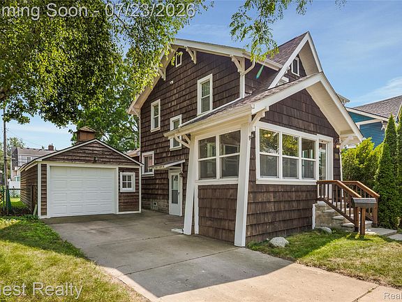 3rd image of 703 Florence Ave