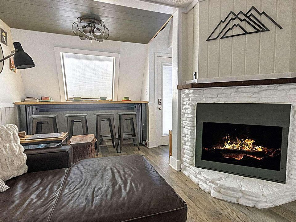 1st image of 142 Shamrock Cir