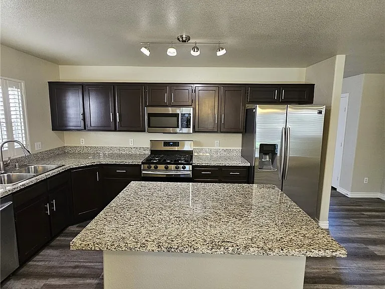 1513 Calle Montery St — Photo 9