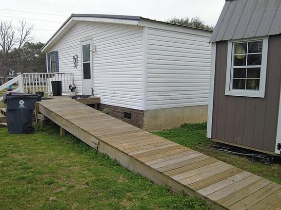 2nd image of 6738 Peacock Rd