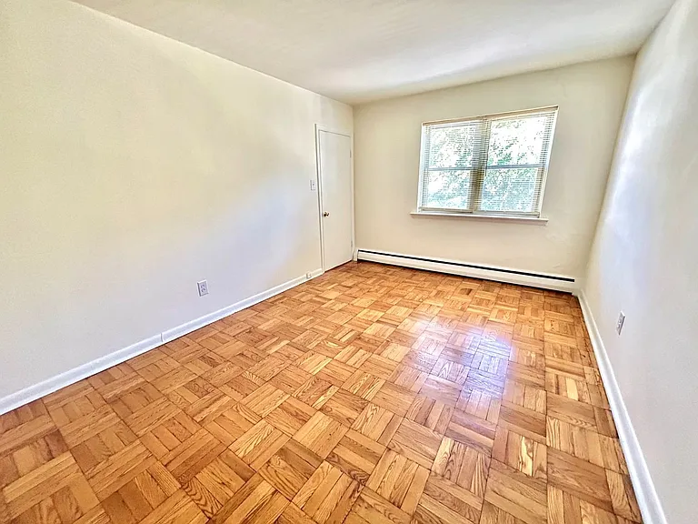 Sheldrake Apartments — Photo 8