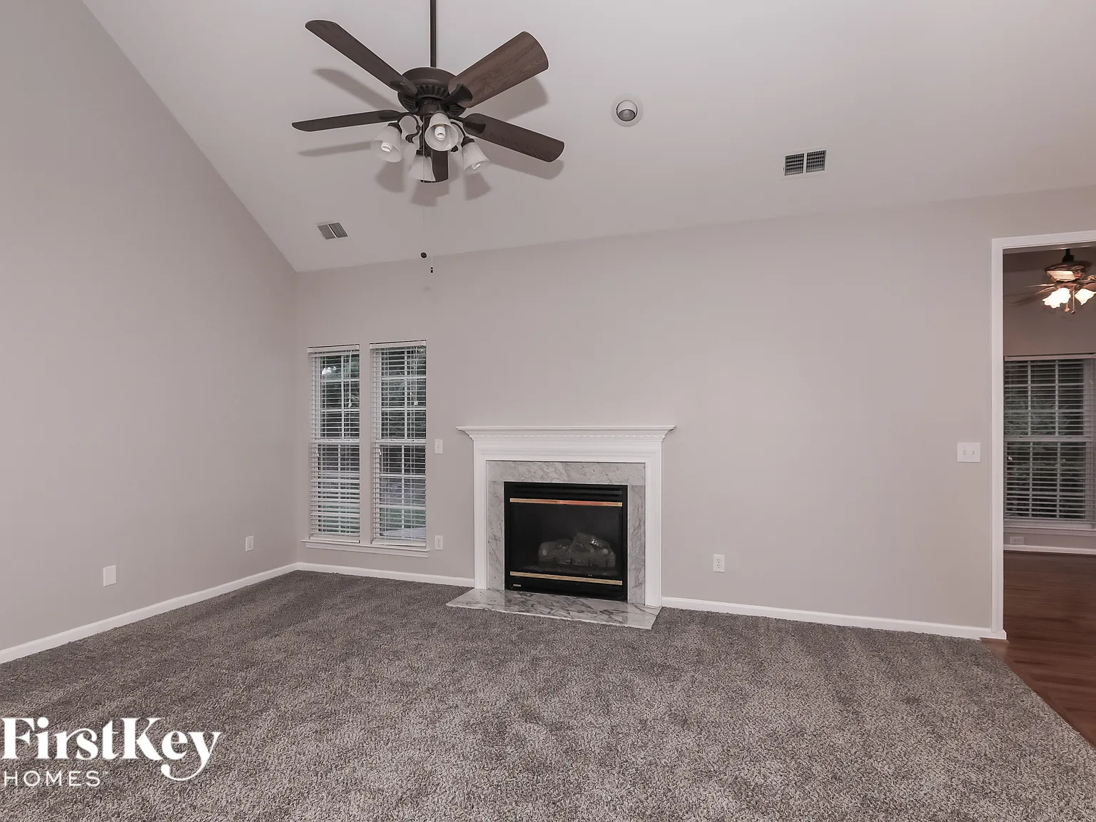 4 bed, 2.5 bath, 2550 sqft, $2,575 — Photo 2