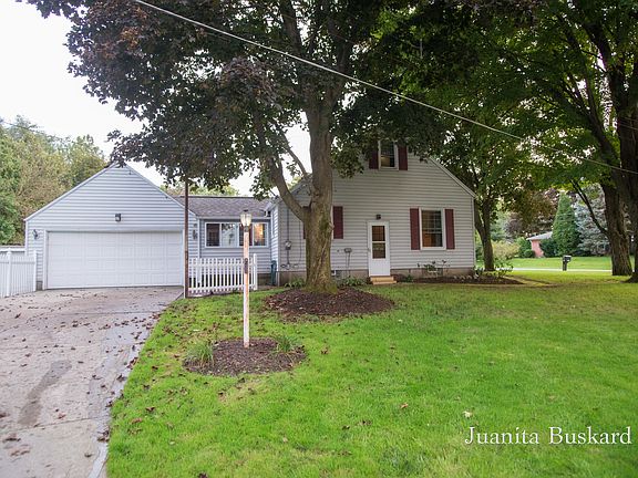 2nd image of 1018 Westmoor Dr NW