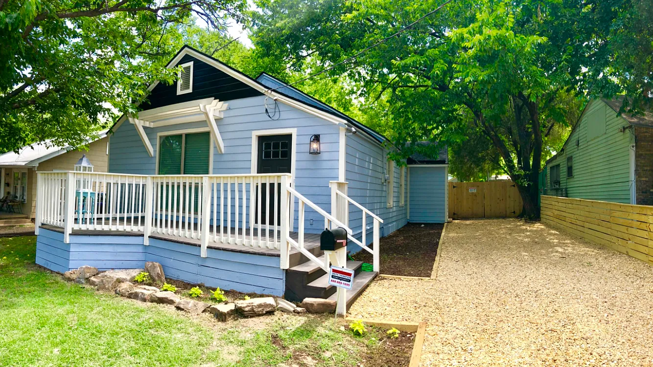 S Westmoreland Rd, Dallas — Photo 2