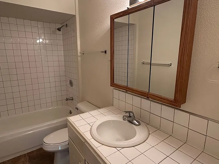 222 Jefferson St — Photo 5