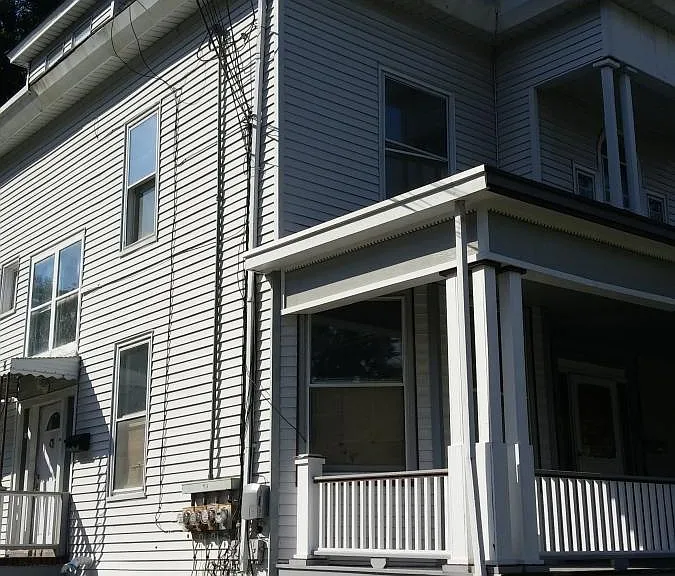 Willow Ave — Photo 2