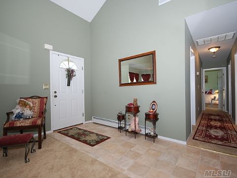 3rd image of 25 Diane Dr