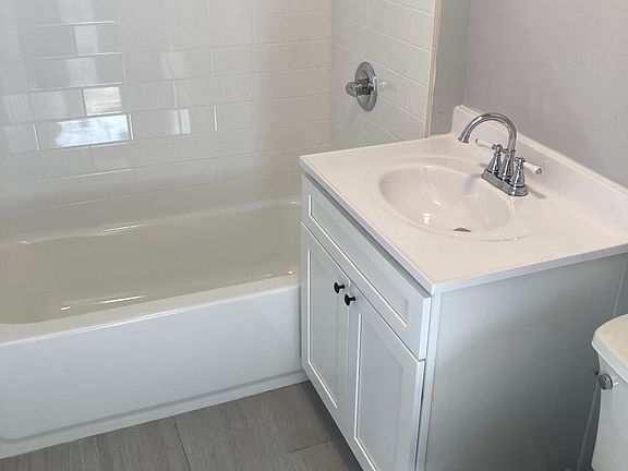 2nd image of 2132 E Cumberland St #1B