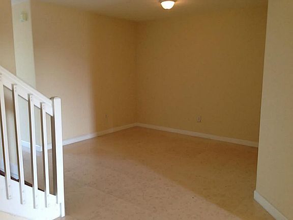 4th image of 7634 NW 116th Pl