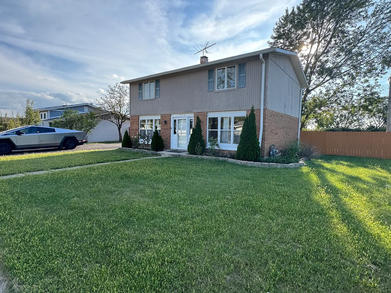 4 bed, 1632 sqft, $3,495 — Photo 1