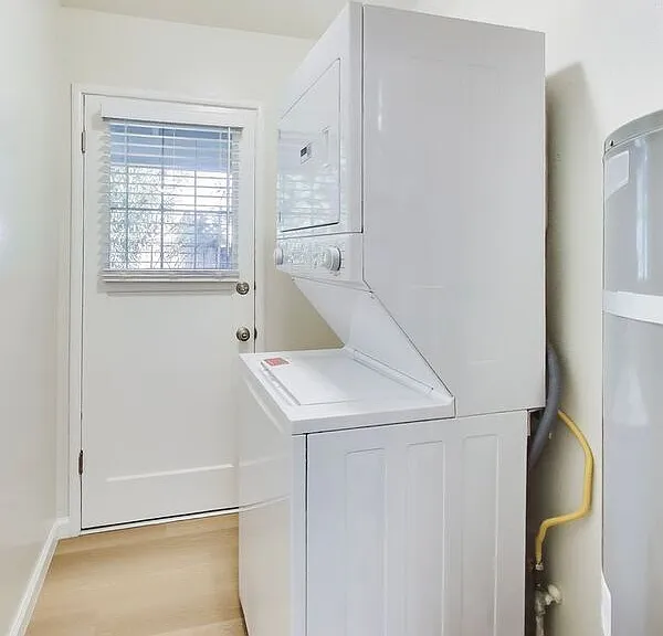 457 Ruth Ct — Photo 8