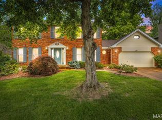 26 Moselle Ct, Florissant, MO 63031