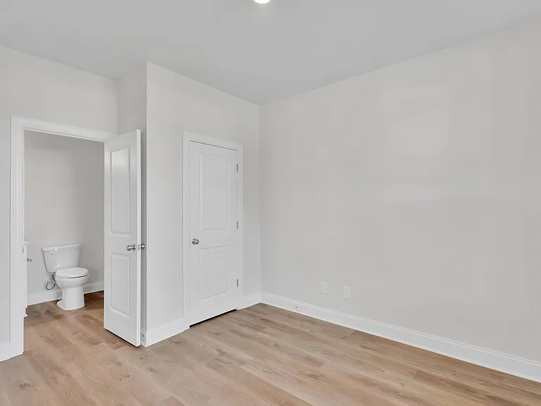 726 Lithia Inn Rd — Photo 28