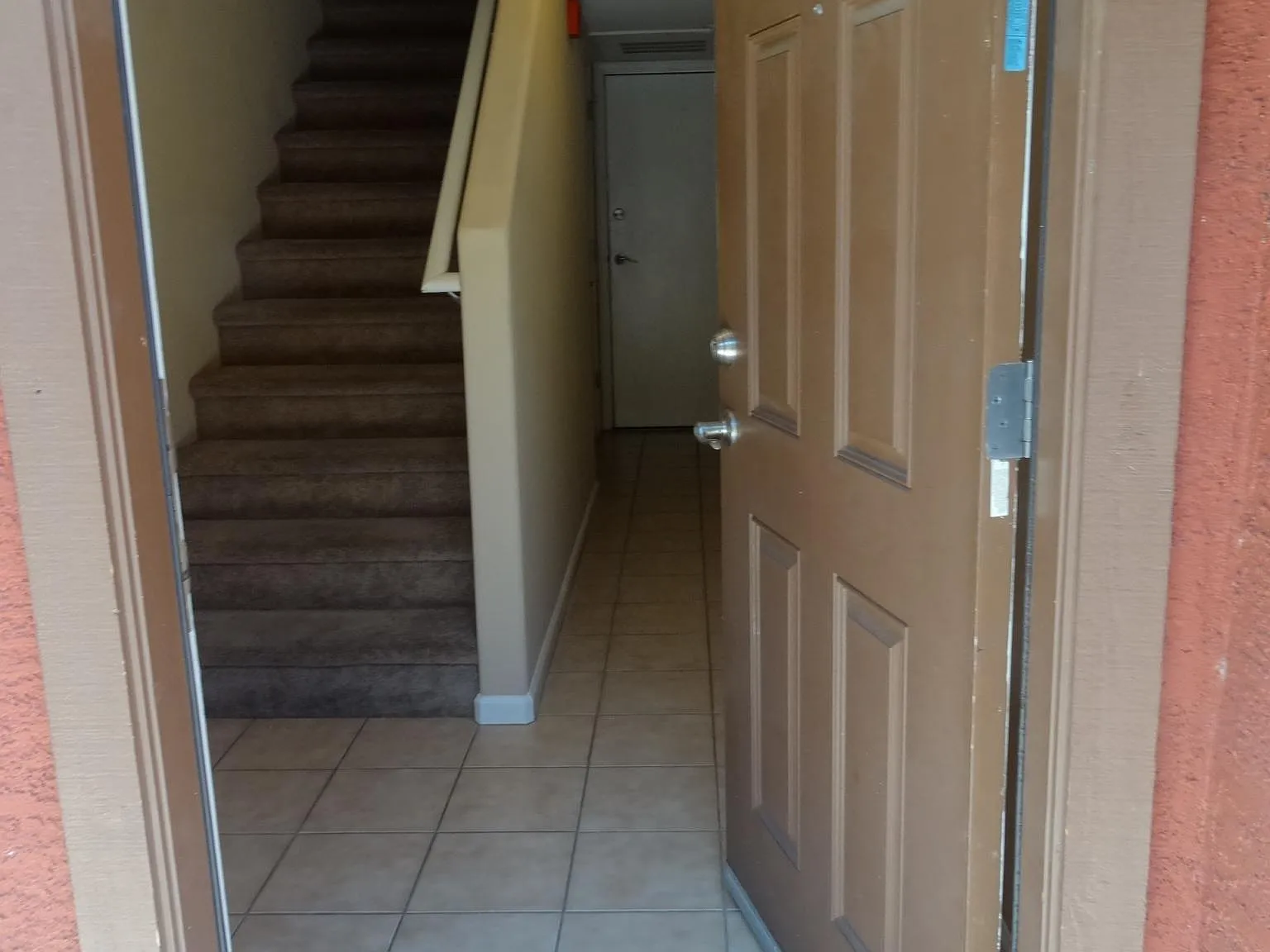 4 bed, 3.5 bath, 2124 sqft, $2,345 — Photo 2