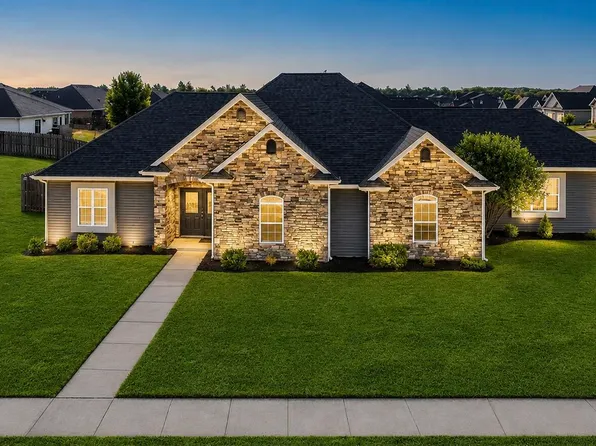 5615 Kingfisher Dr, Ashland, MO 65010