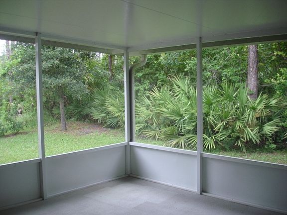 4th image of 16 Emmons Ln #A
