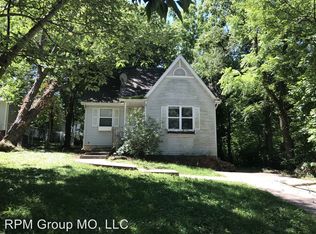 404 E Walnut St, Ozark, MO 65721