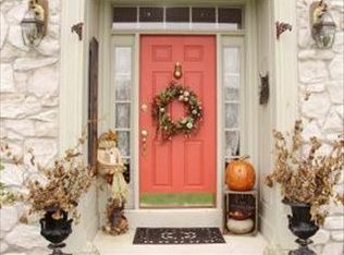 1 Field Ln, Lititz, PA 17543