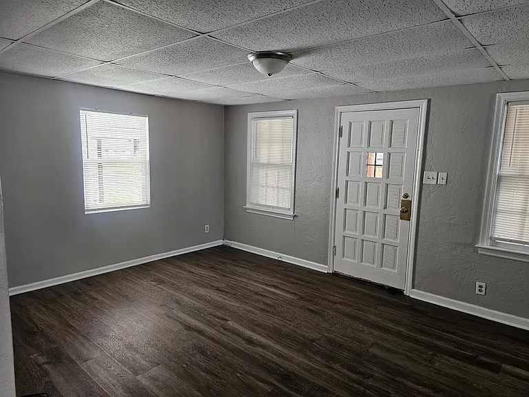2609 Avalon Pl — Photo 2