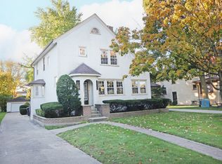 231 Lawton Rd, Riverside, IL 60546