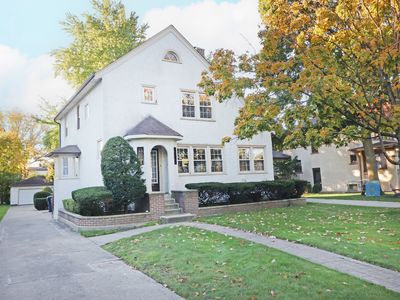 231 Lawton Rd, Riverside, IL, 60546