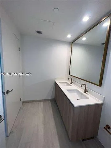 77 SE 5th St #1605 — Photo 10