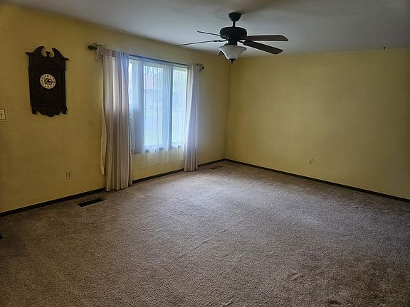5th image of 3196 Beechnut Ln #2