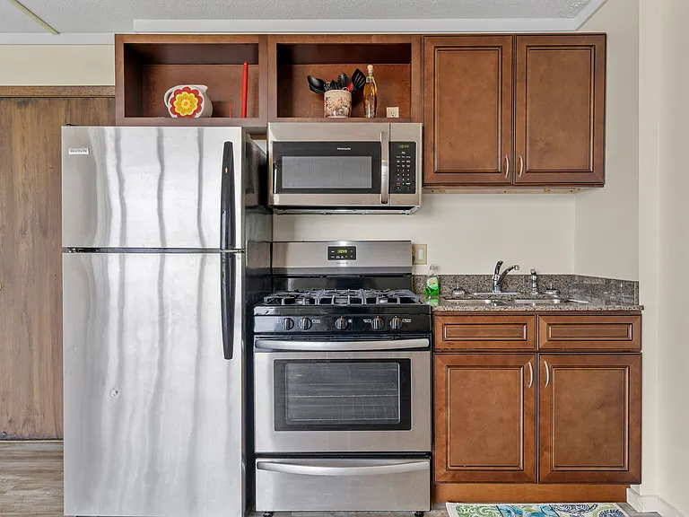 River Bluff Apartments — Photo 27