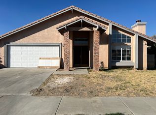 995 Peacock Dr, San Jacinto, CA 92583