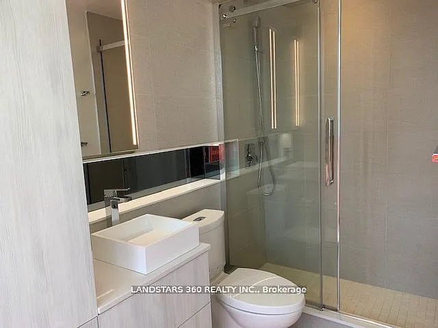 215 Queen St W #1916 — Photo 10