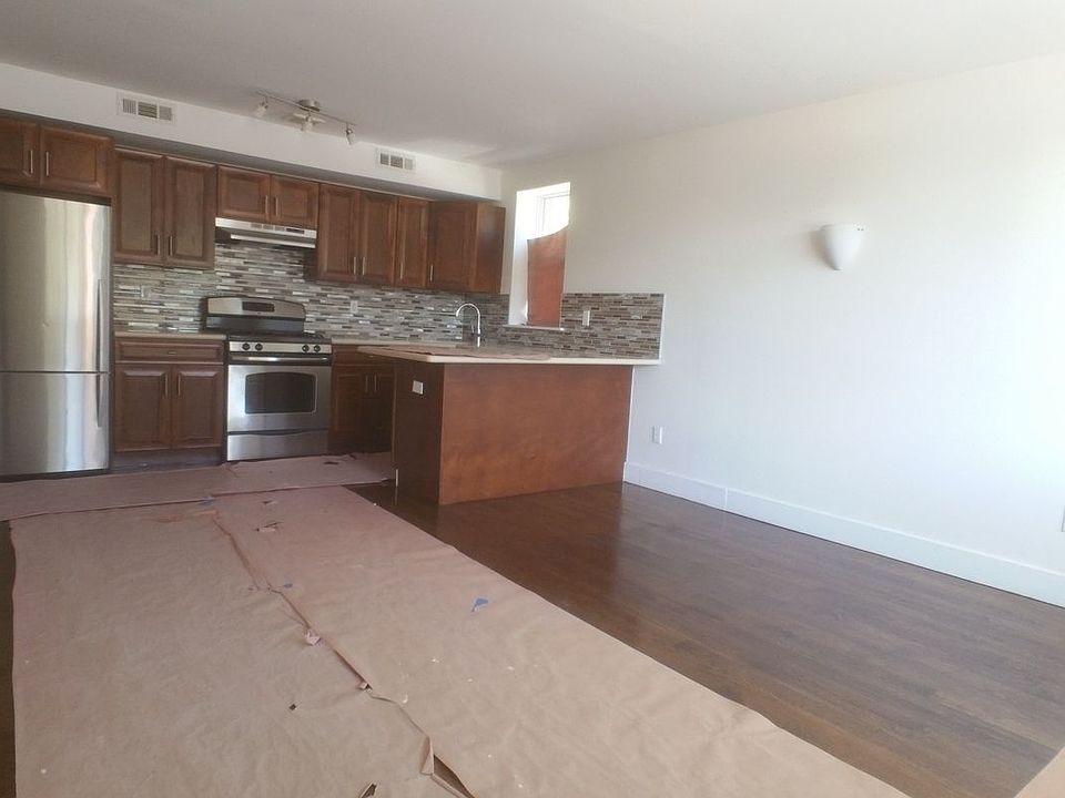 1st image of 836 Hicks St #1F
