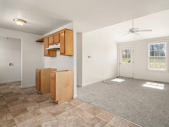 4th image of 2238 Old State Rd