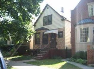 1912 W Barry Ave, Chicago, IL 60657