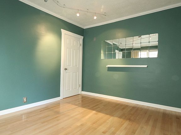 5th image of 758 E Logan Ave