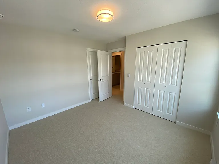 5311 Admiral Way #124 — Photo 17