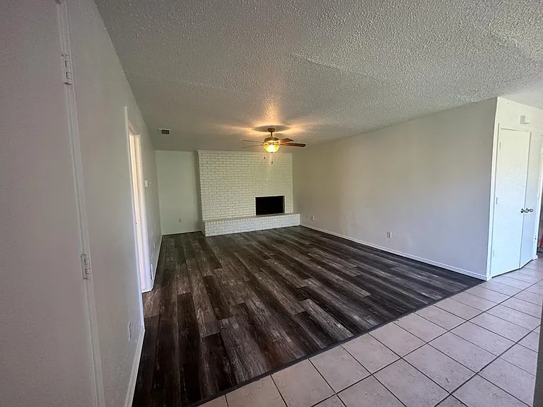 2818 Golfing Green Dr — Photo 3
