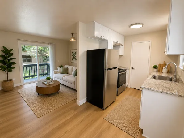 212 Pleasant Hill Ave N, Sebastopol, CA 95472