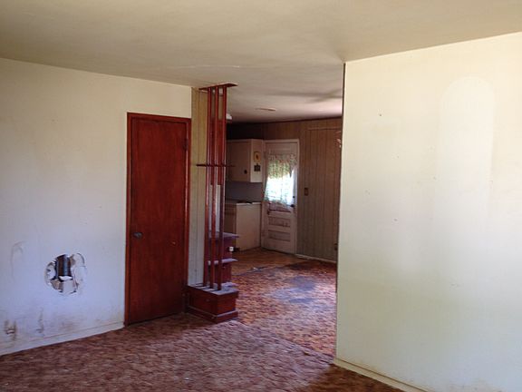 4th image of 1853 Corrine Dr