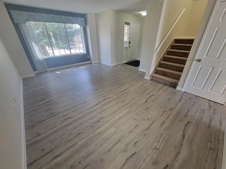 8006 15a Ave NW — Photo 5